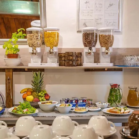 U Bile Pani Oda ve Kahvaltı 3*